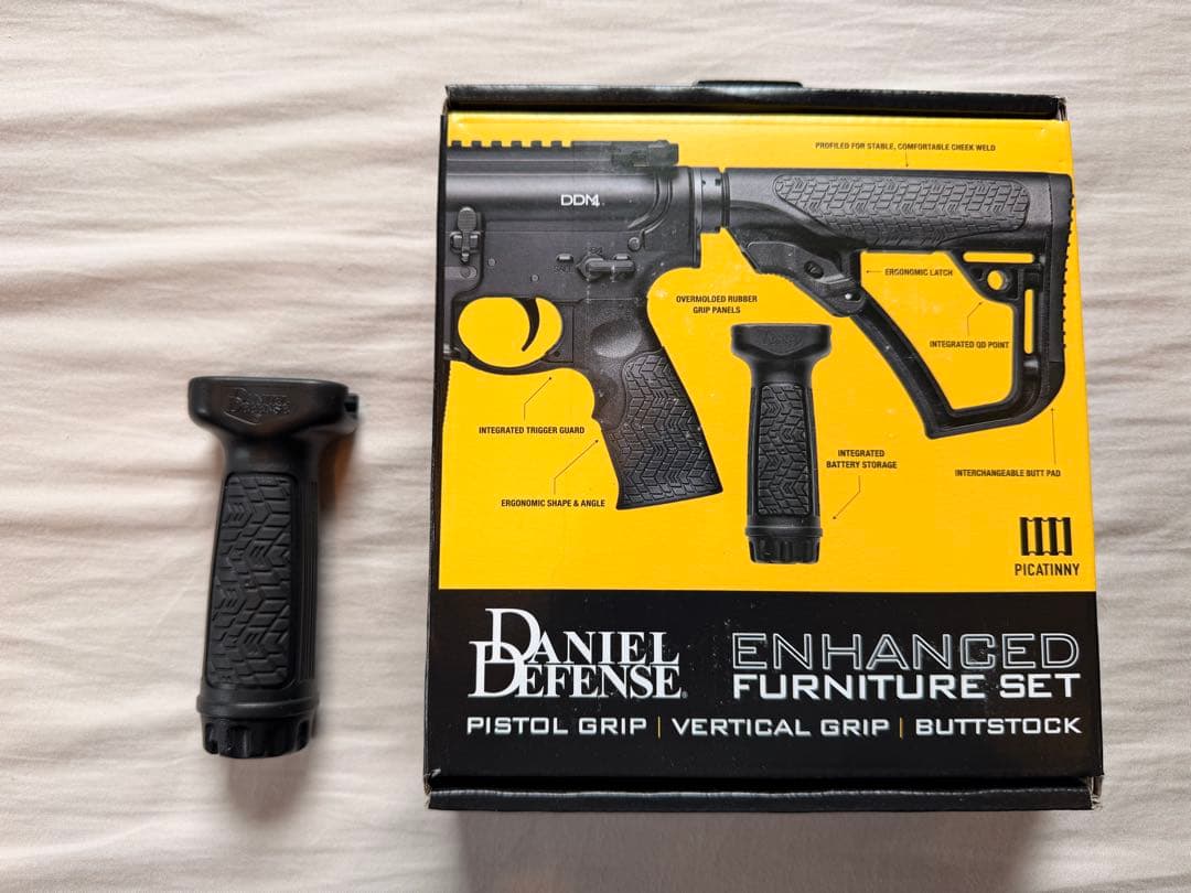 き*よ様 【実物】ダニエルディフェンス バーティカルフォアグリップ 20ミリレー き*よ様 【実物】ダニエルディフェンス バーティカルフォアグリップ 20