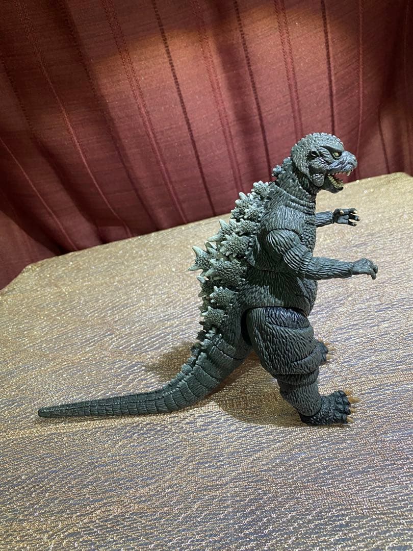 S.H.MonsterArts ゴジラ　アクションフィギュア