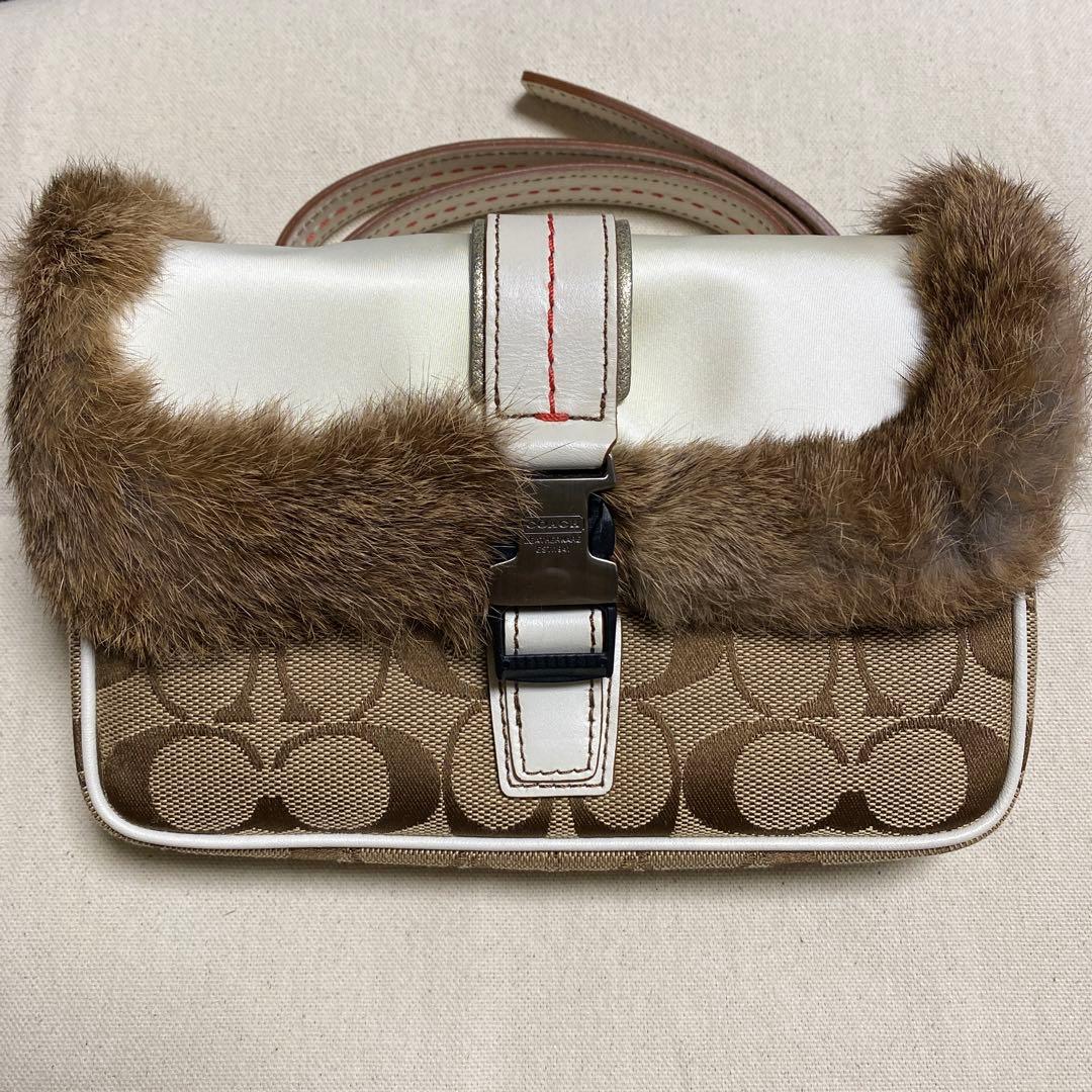 コーチウエストポーチ　大幅にお値下げ中！！ COACH（コーチ） ウエストバッグ ウエストポーチ ボディバッグ