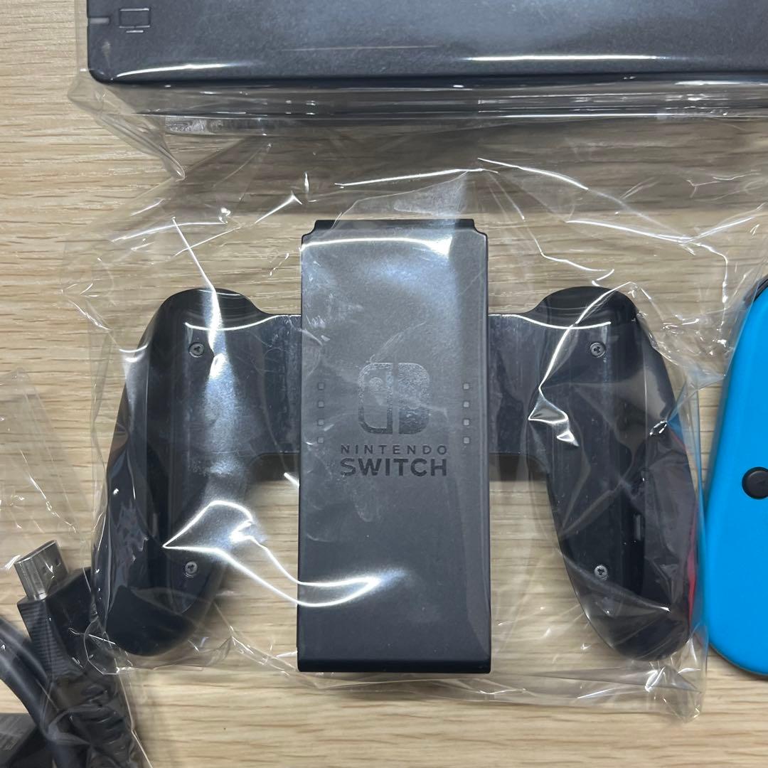 極美品 Nintendo Switch 本体 青/赤 動作確認済 HAC-001 - メルカリ