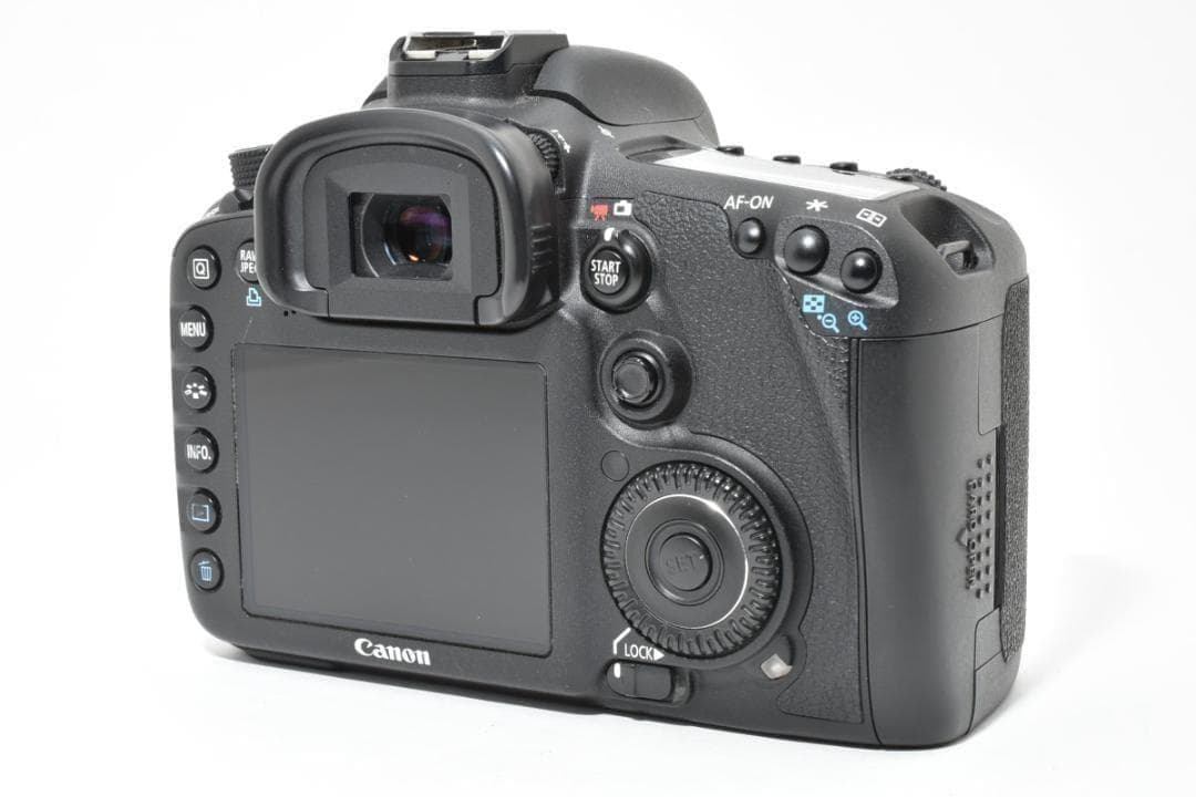 □美品□ Canon EOS 7D ボディ グリップ付 動作OK