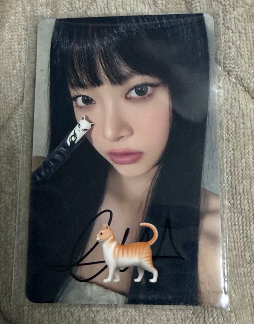 LE SSERAFIM ルセラフィム ウンチェ crazy 直筆サイン - メルカリ