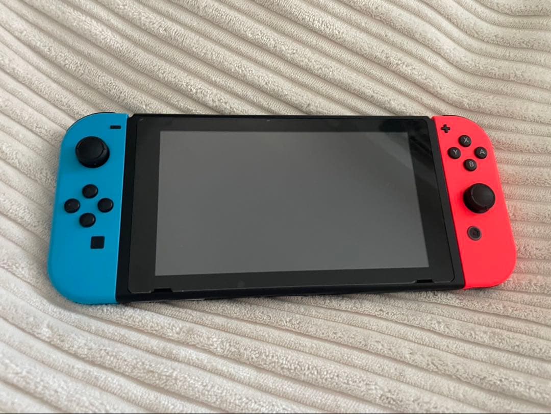 Nintendo Switch 青/赤 本体 + 付属品 +純正ケース Nintendo Switch 『新品外箱傷みあり』Nintendo マリオレッド×ブルー