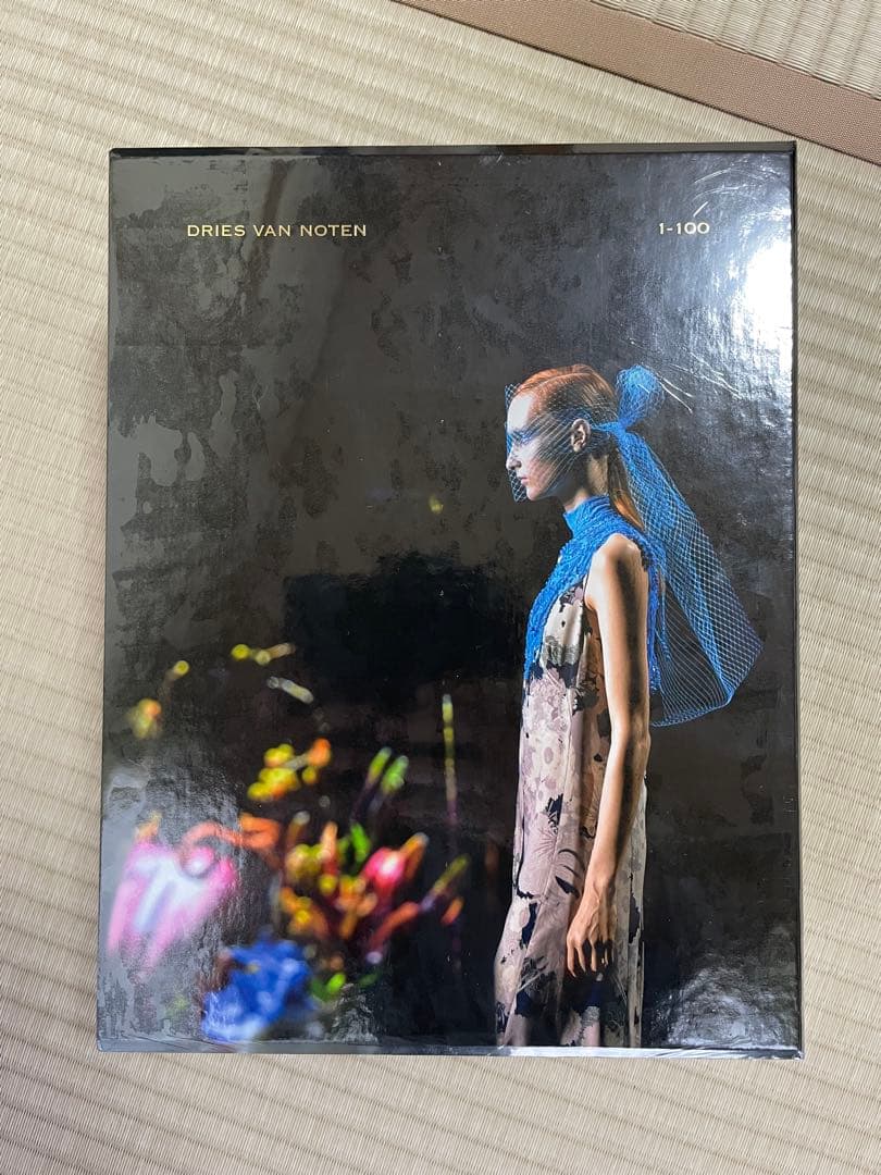 DRIES VAN NOTEN 作品集 (1-50、51-100) 箱入2冊組 - メルカリ