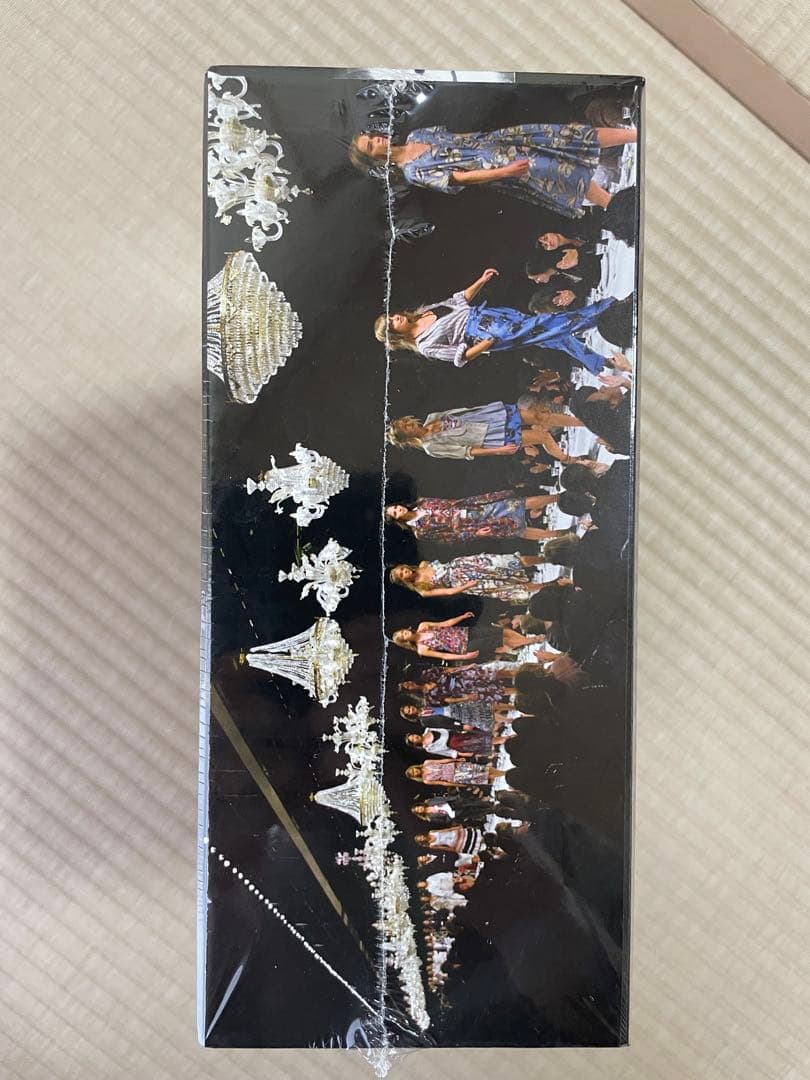 DRIES VAN NOTEN 作品集 (1-50、51-100) 箱入2冊組 - メルカリ