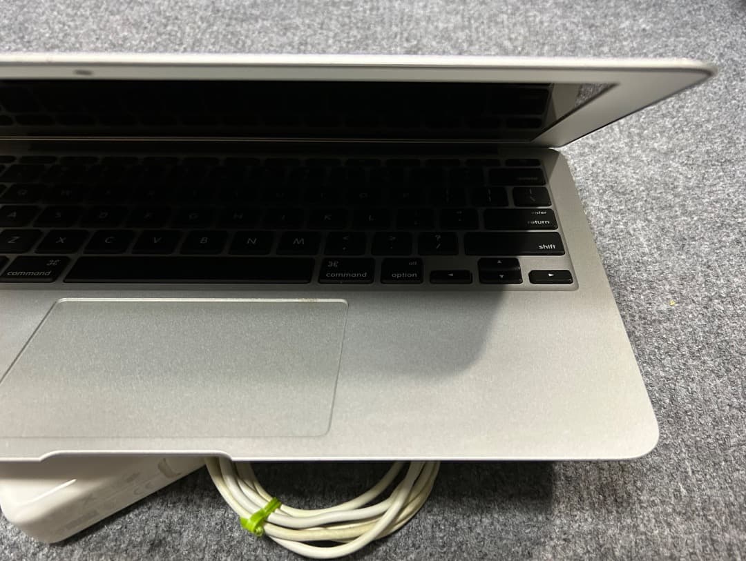 y.MacBook Air 2015 1.6Ghz 128Gb USキー