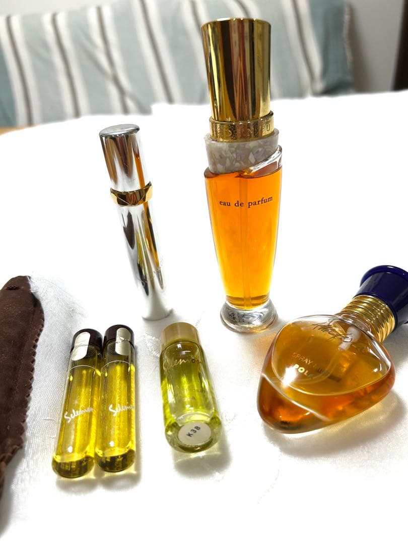 ポーラ化粧品 パヒューム、オードトワレ等 3種まとめ売り - メルカリ