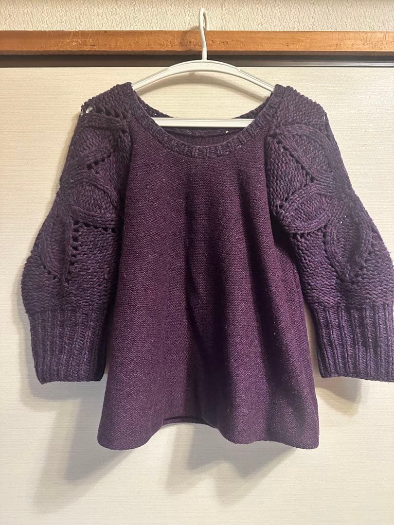 BEARDSLEY ビアズリー パープル ケーブルニットフラワー袖 - メルカリ