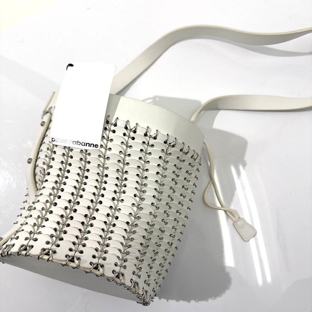 paco rabanne Bucket パコ ラバンヌ レザーバケットバッグ RABANNE Bucket Flip reversible leather and chainmail shoulder bag