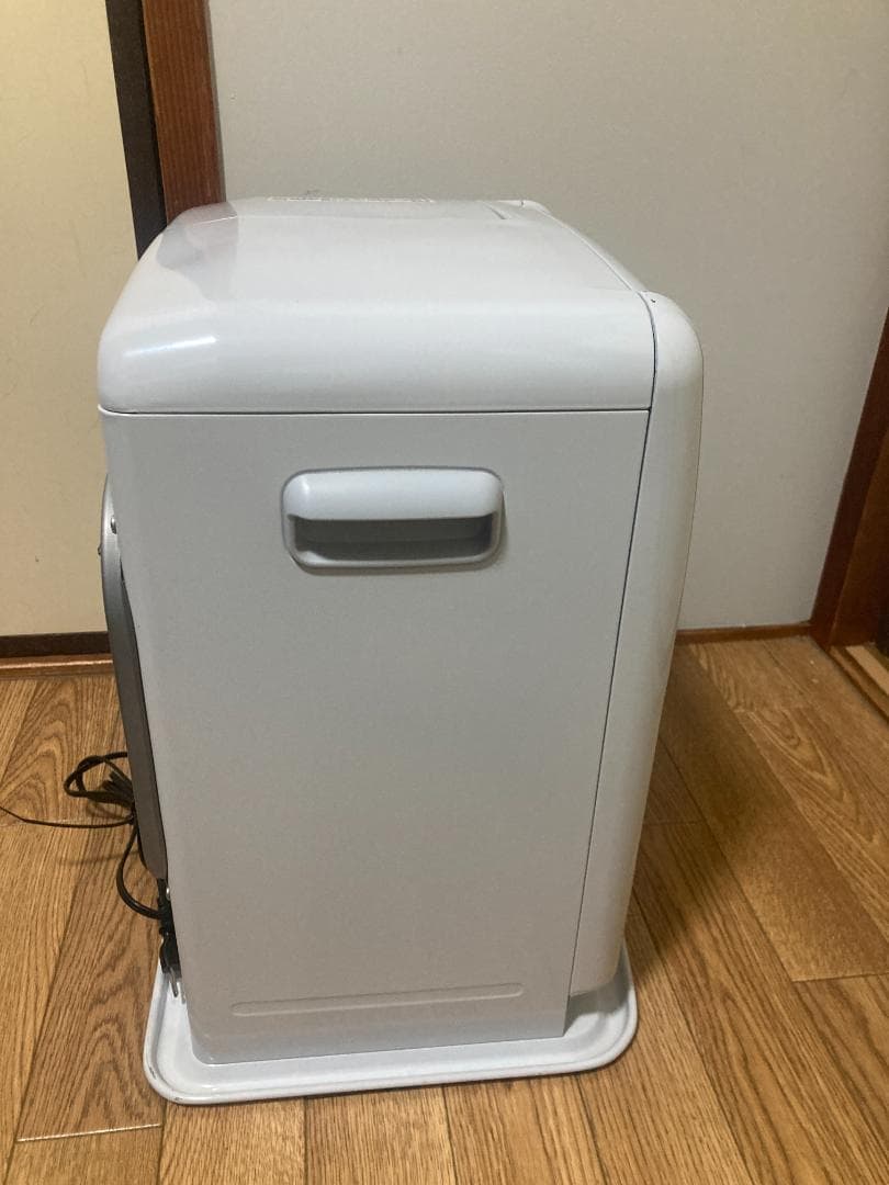 ★美品★5.0L■2022年製 ダイニチ　石油 ファンヒーターFW-3222NC