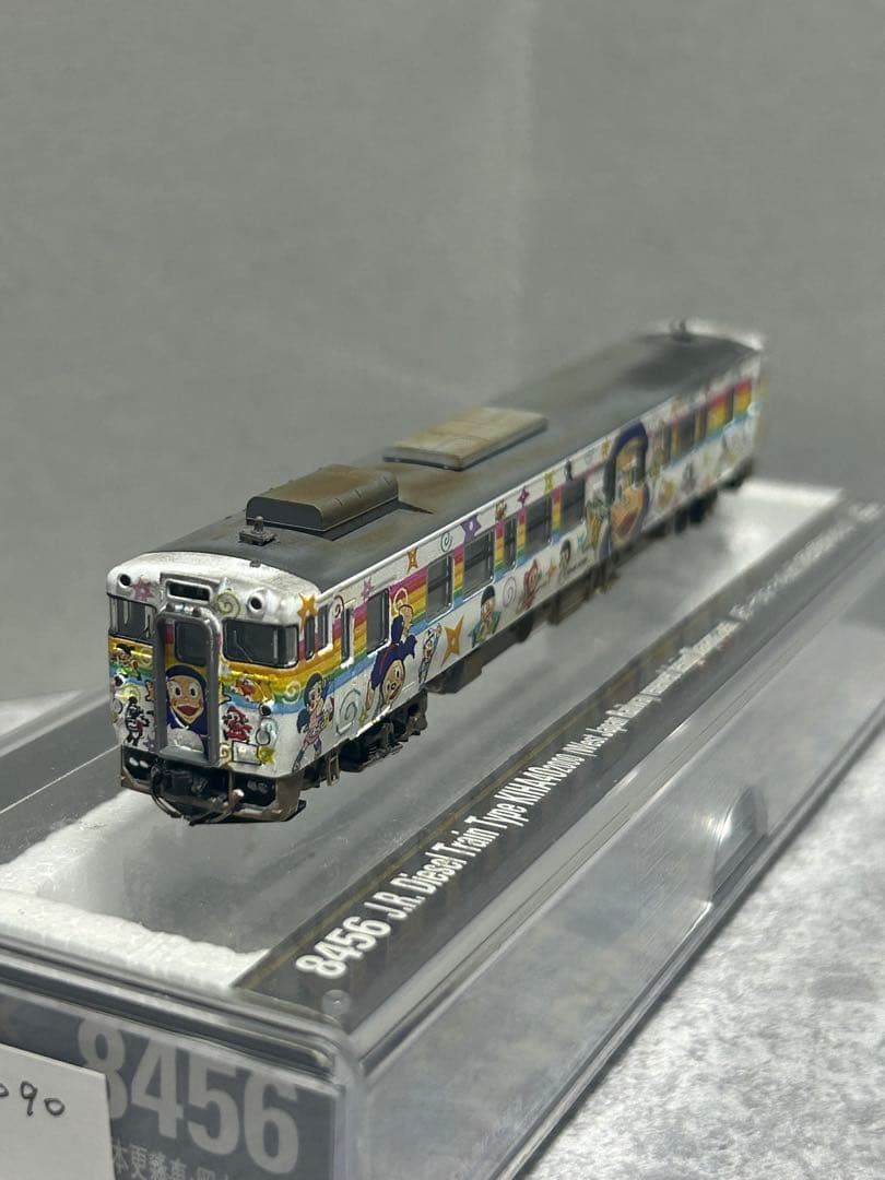 キハ40 氷見線（はっとりくん）　　　 　　※Nゲージ Amazon.co.jp: マイクロエース 氷見線 キハ40 2135 忍者ハットリくん