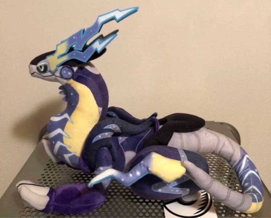 ★タグ付き★ミライドンぬいぐるみ　お値下げしました 新品未使用タグ付】ポケモンセンター ミライドン ぬいぐるみ - メルカリ