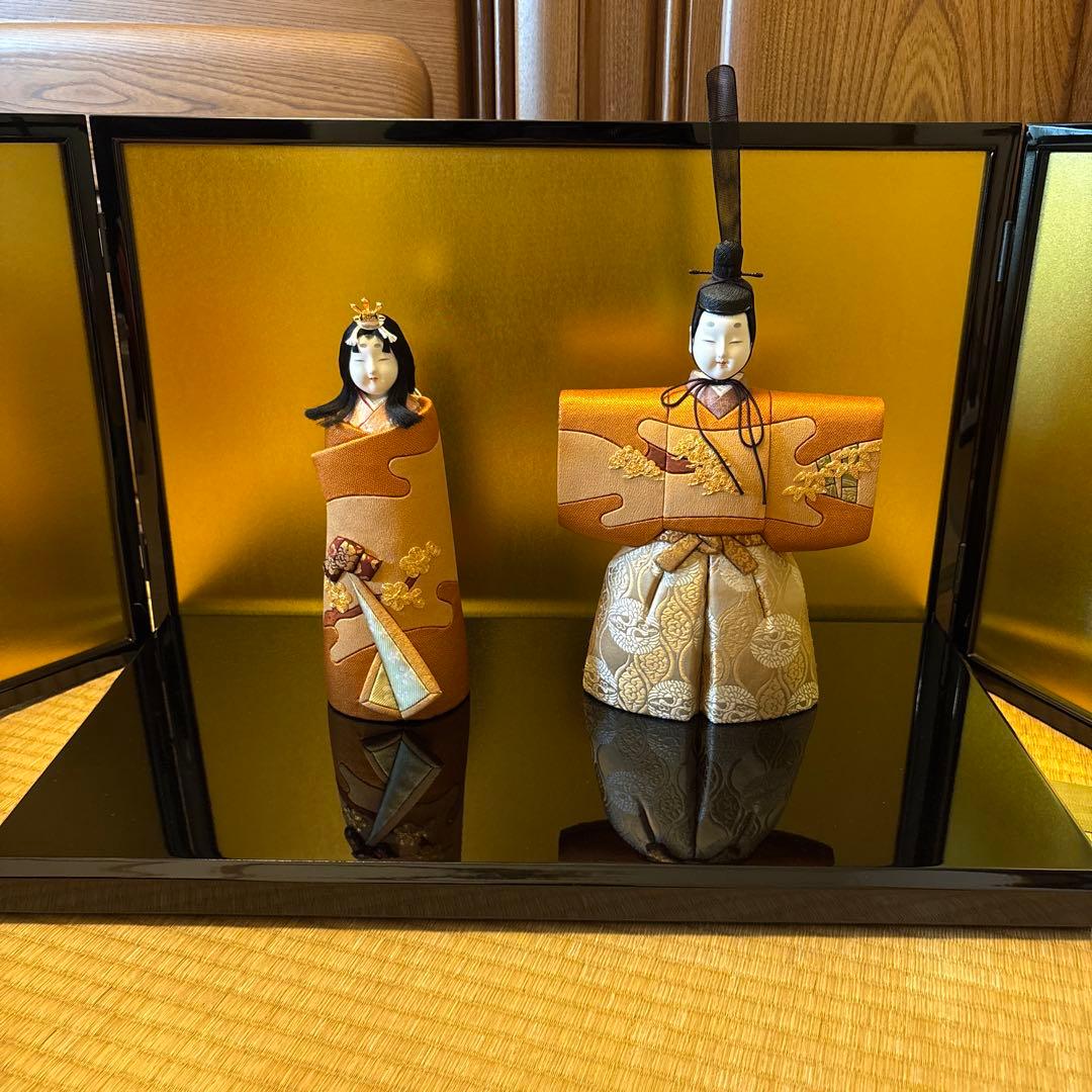 最終値下げ！真多呂人形　男雛30㎝女雛25㎝　雛人形　木目込人形　金屏風と飾り台 最終値下げ！真多呂人形 男雛30㎝女雛25㎝ 雛人形 木目込