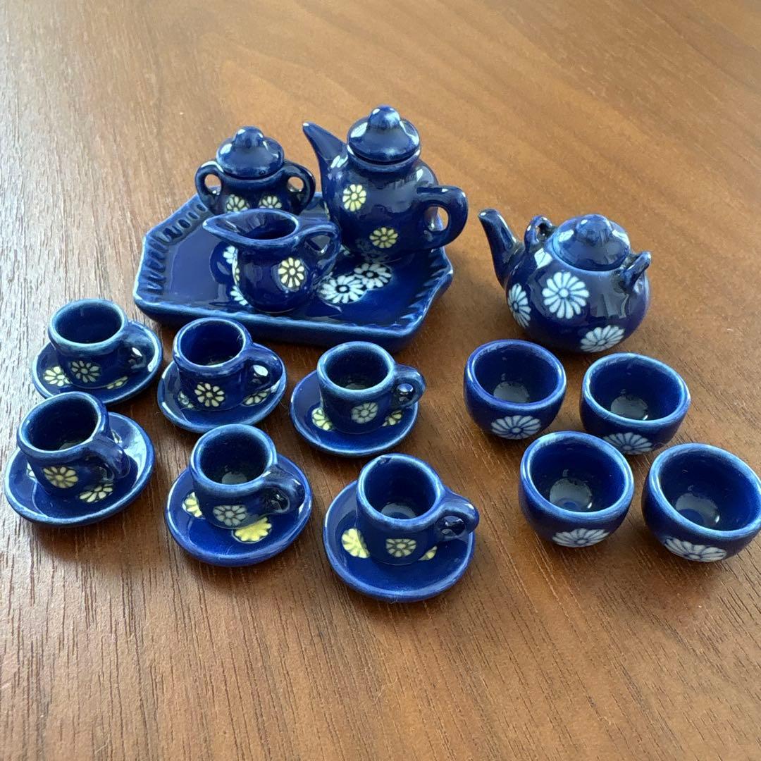 ミニチュア ティーセット 陶器製ミニチュアティーセット - メルカリ