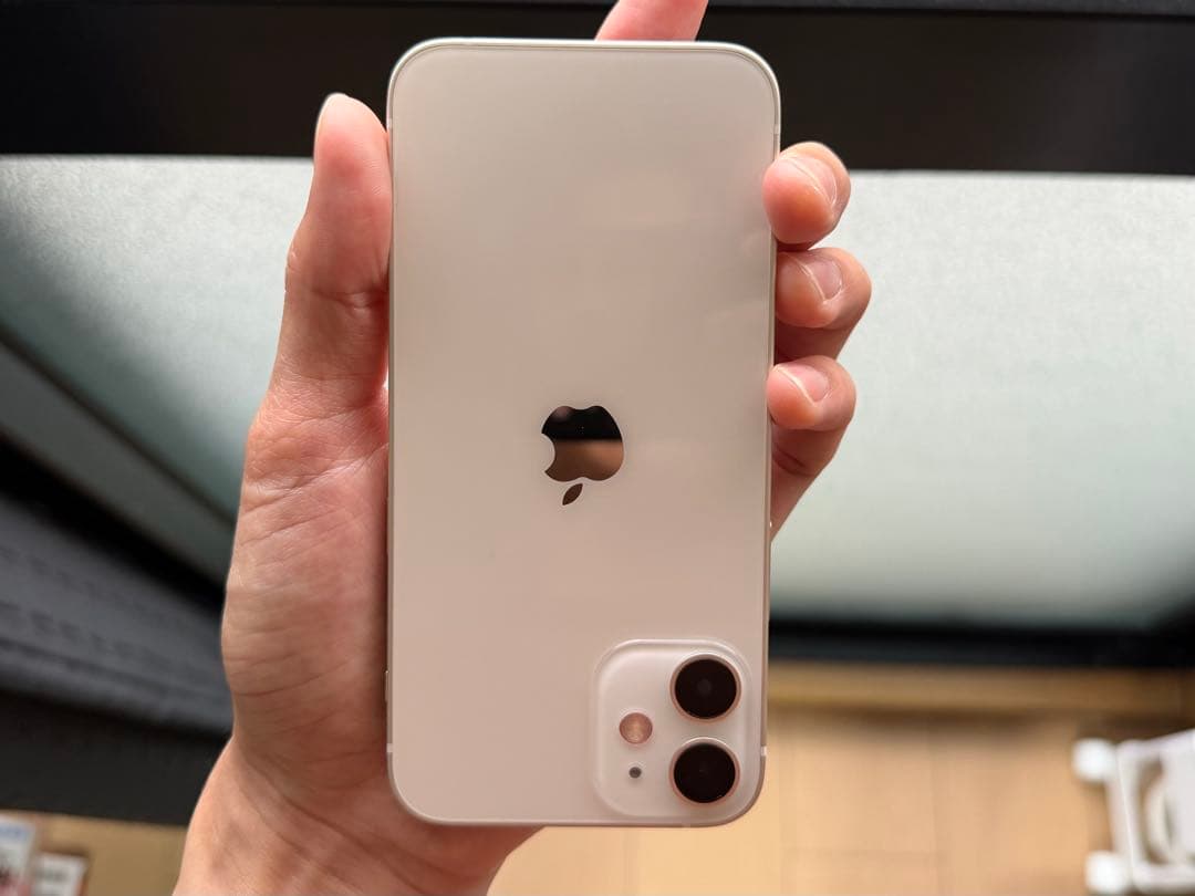 iPhone 12 mini ホワイト 64gbジャンク品simフリー