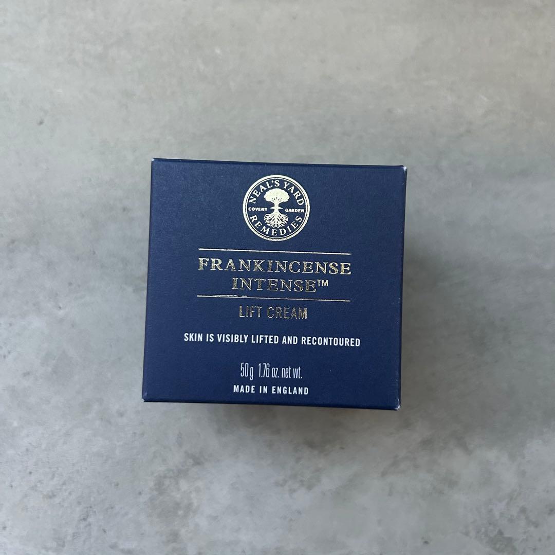 ニールズヤード　フランキンセンス インテンス リフトクリーム 50g すべてが最高峰、弾むハリ肌へ。肌重力に負けない理想の肌を目指す