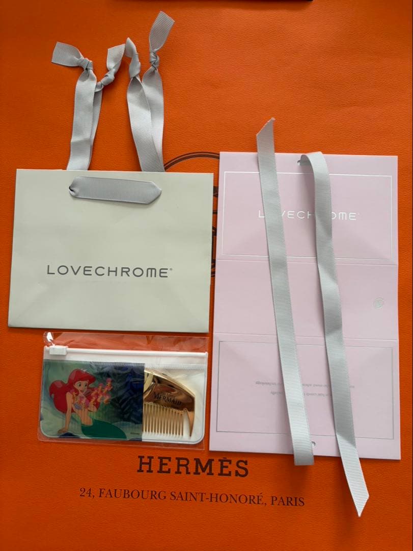 【新品希少】ラブクロム　ディズニーリトルマーメイドK24GPツキゴールド コーム R)K24GPツキ ゴールド アリエル / LOVECHROME(ラブクロム) | LIPS