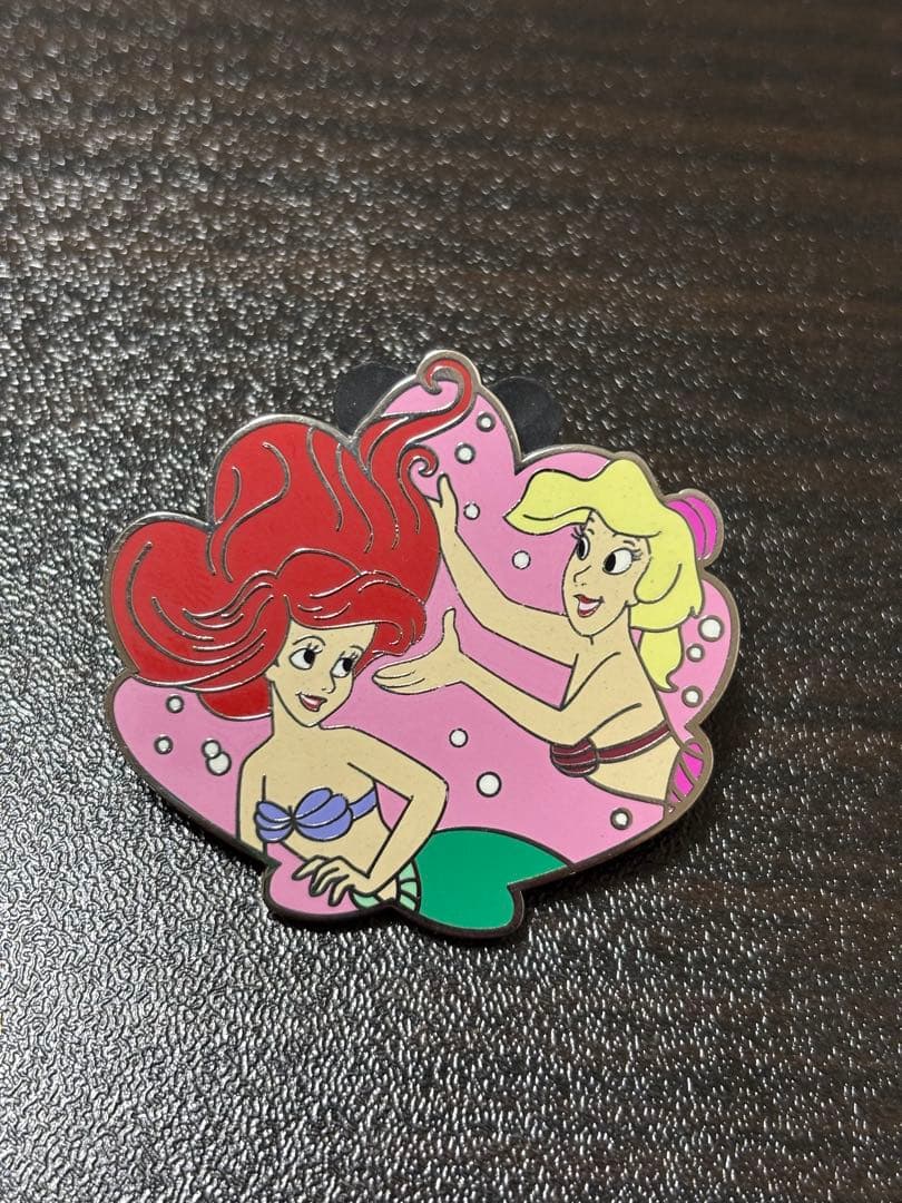 リトルマーメイド ピンバッジ - メルカリ