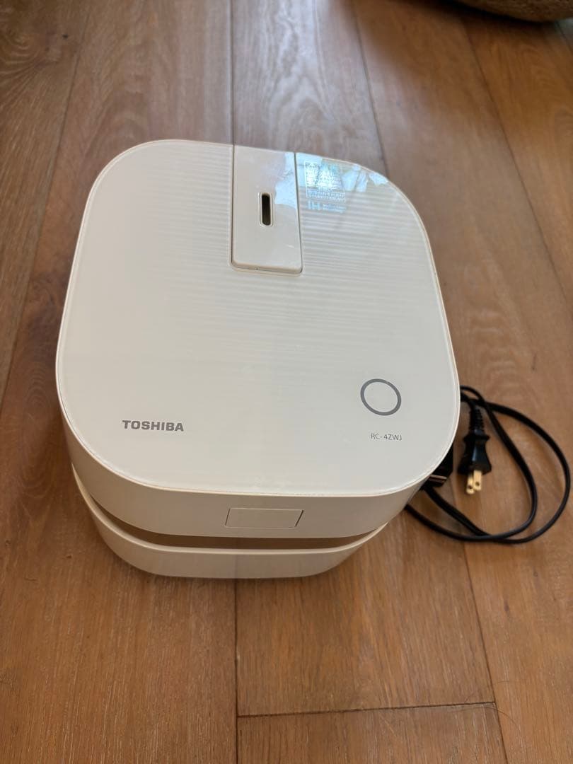 東芝 IHジャー炊飯器 RC-4ZWJ 2.5合炊き 2018年製の通販｜www