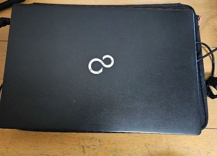 富士通　LIFEBOOK FMVWWS17 富士通 FMV LIFEBOOK SHシリーズ WS1/W WWS17T 価格.com限定 メモリ