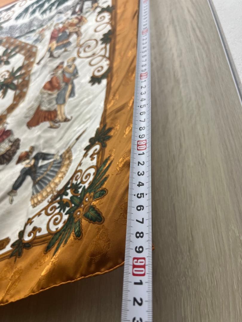 エルメスのカレ90「Scènes de Patinage（スケートの情景）」 - メルカリ