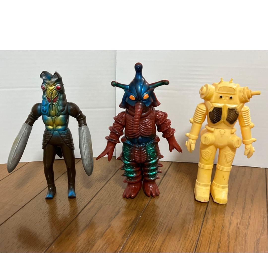 ☆旧ウルトラ怪獣シリーズ ソフビ 11体セット☆ - メルカリ