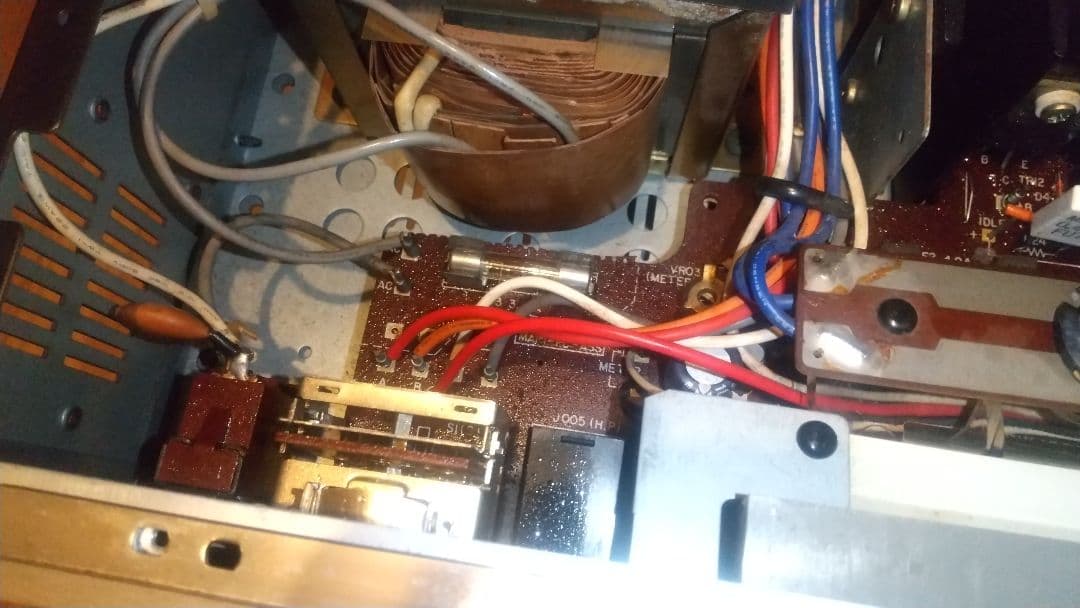 東芝 Aurex SC-335 アナログレベルメーター搭載 ステレオパワーアンプ