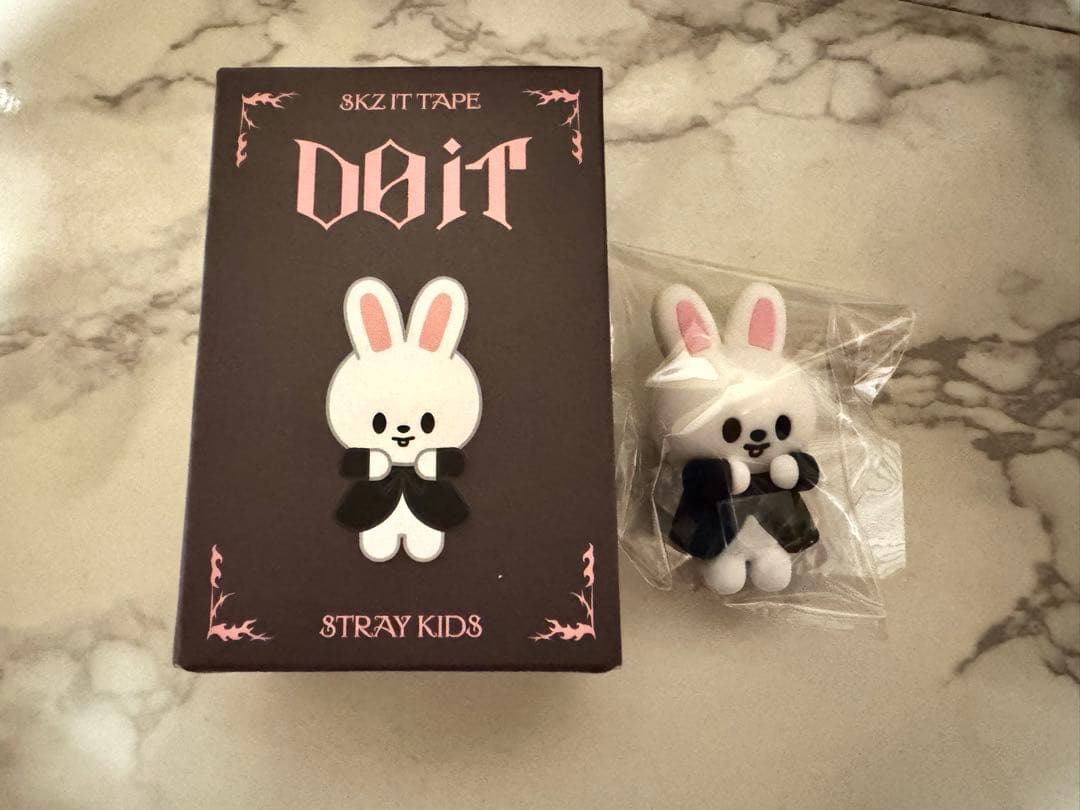 straykids SKZOO FIGURE CLIMBING Leebit - メルカリ