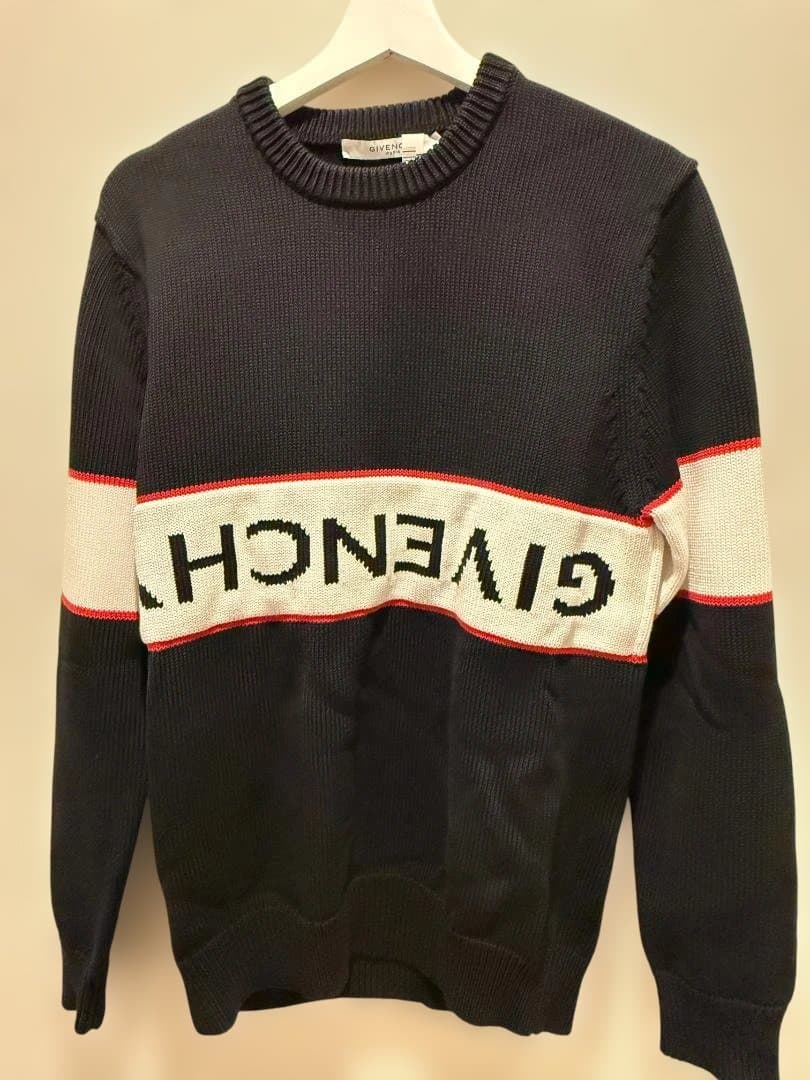 GIVENCHY ジバンシィニット セーター　S GIVENCHY（ジバンシィ） ニット トップス フロントロゴ ニット
