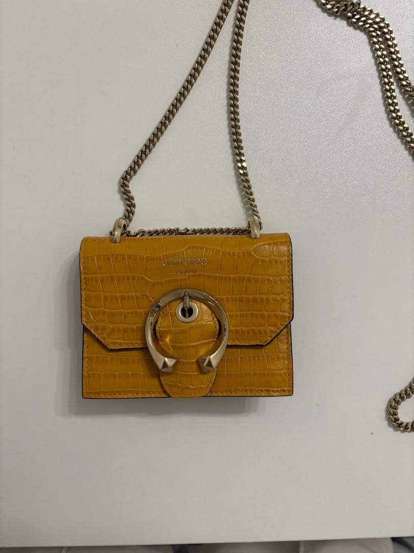 ジミーチュウ クロコ イエロー チェーンショルダーバッグ - メルカリ