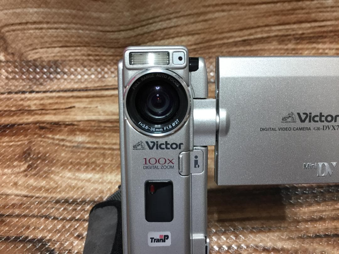 撮影再生ダビングOK　VICTOR　GR-DVX7　付属品あり　液晶綺麗