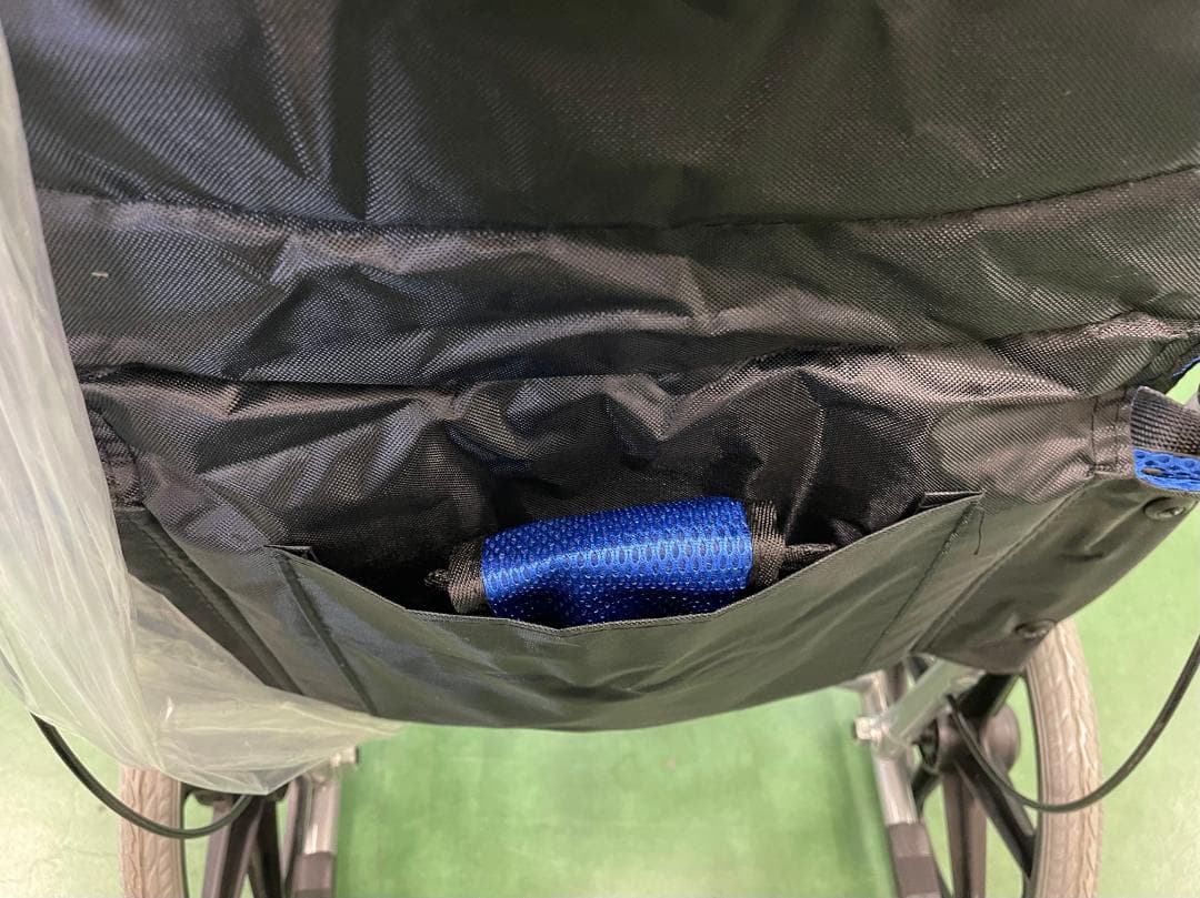 折りたたみ車椅子 軽量 介助型 耐荷重100kg 背折れ 透気性 青 - メルカリ