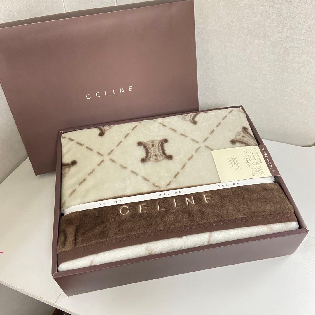 新品・未使用⭐️セリーヌ　CELINE ハーフケット　140×100cm CELINEセリーヌアクリルハーフケット140X100cm ブランケット CELINE