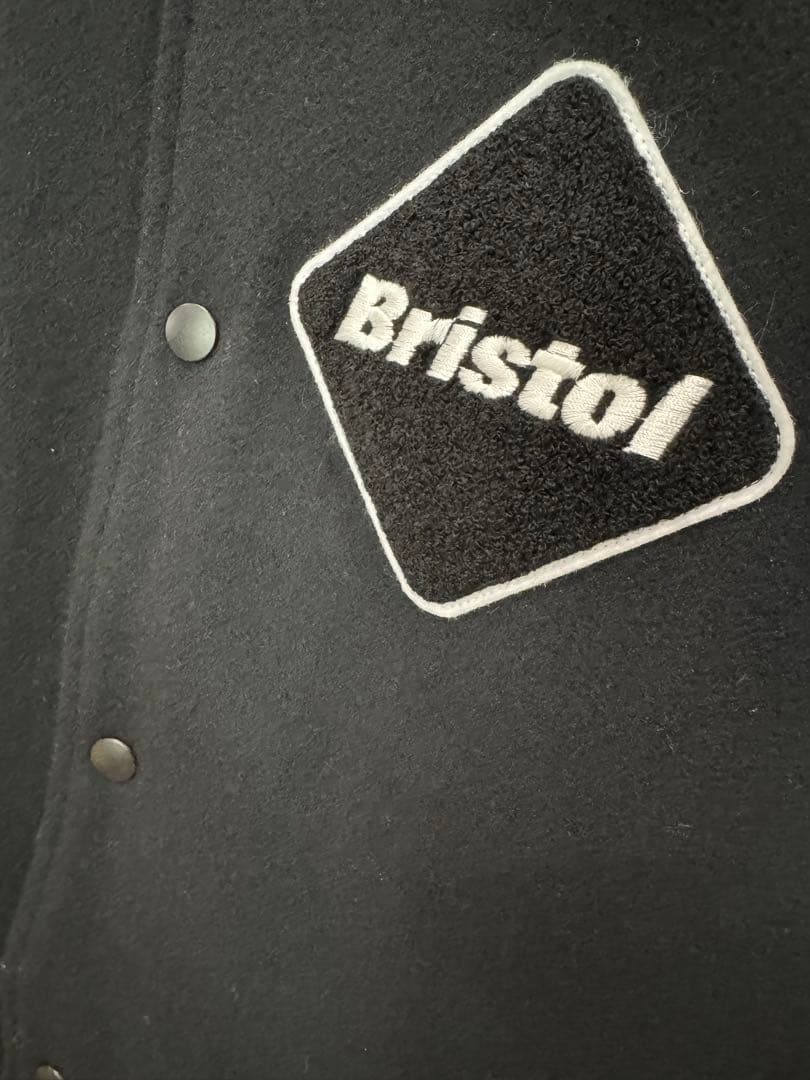 F.C.REAL BRISTOL スタジャン　　Mサイズ