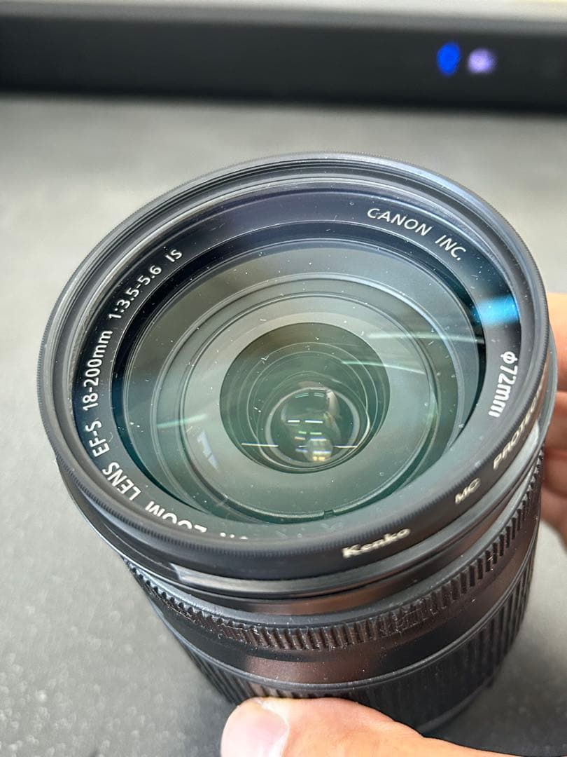 Canon キャノン　EF-S 18-200mmF3.5-5.6 IS