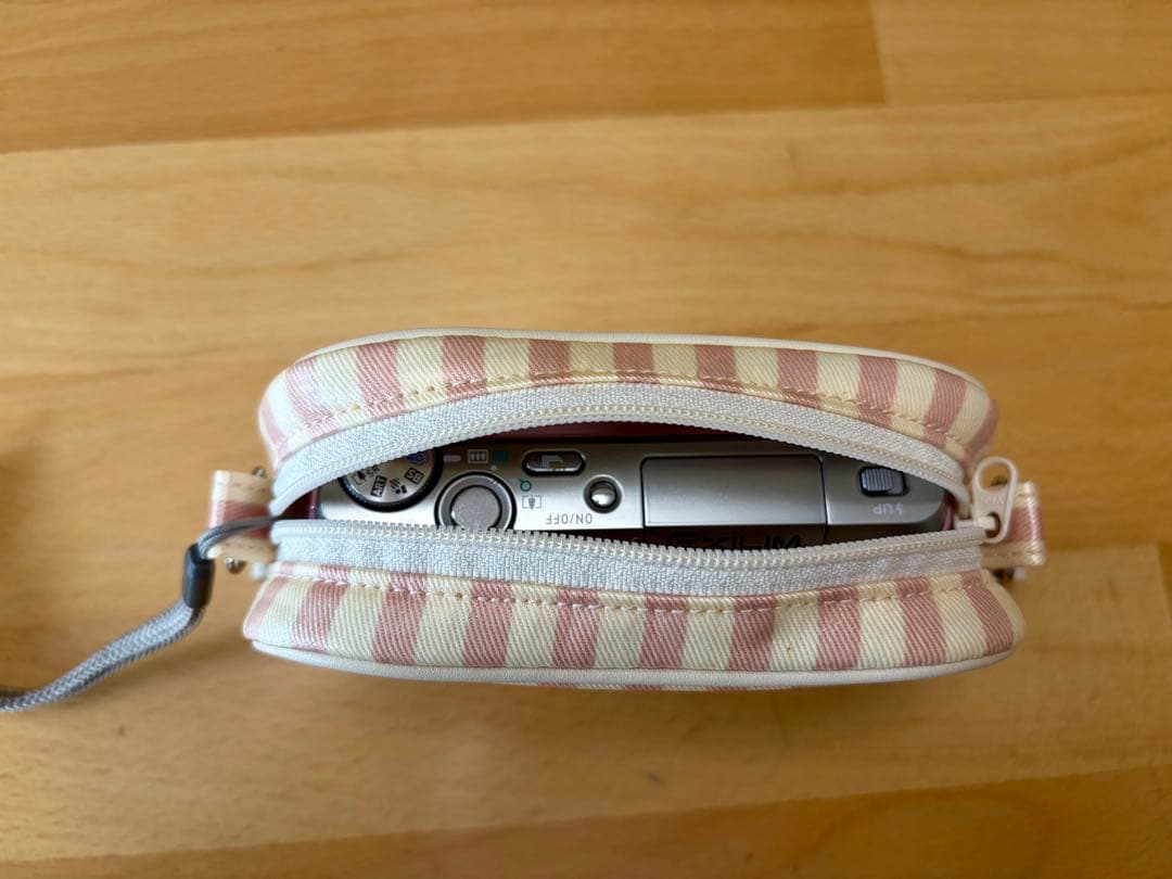 CASIO EXILIM EX-ZR700 ピンク カメラポーチ付き