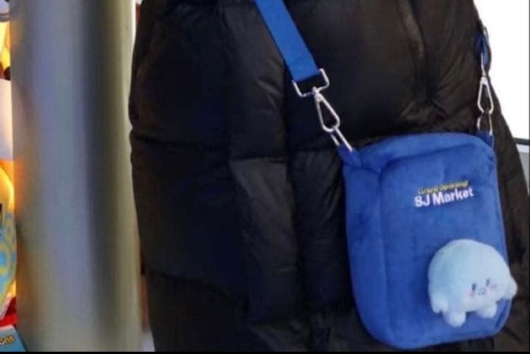 SUPERJUNIOR SJMarket 中華 スマホ バッグ ドンヘ - メルカリ