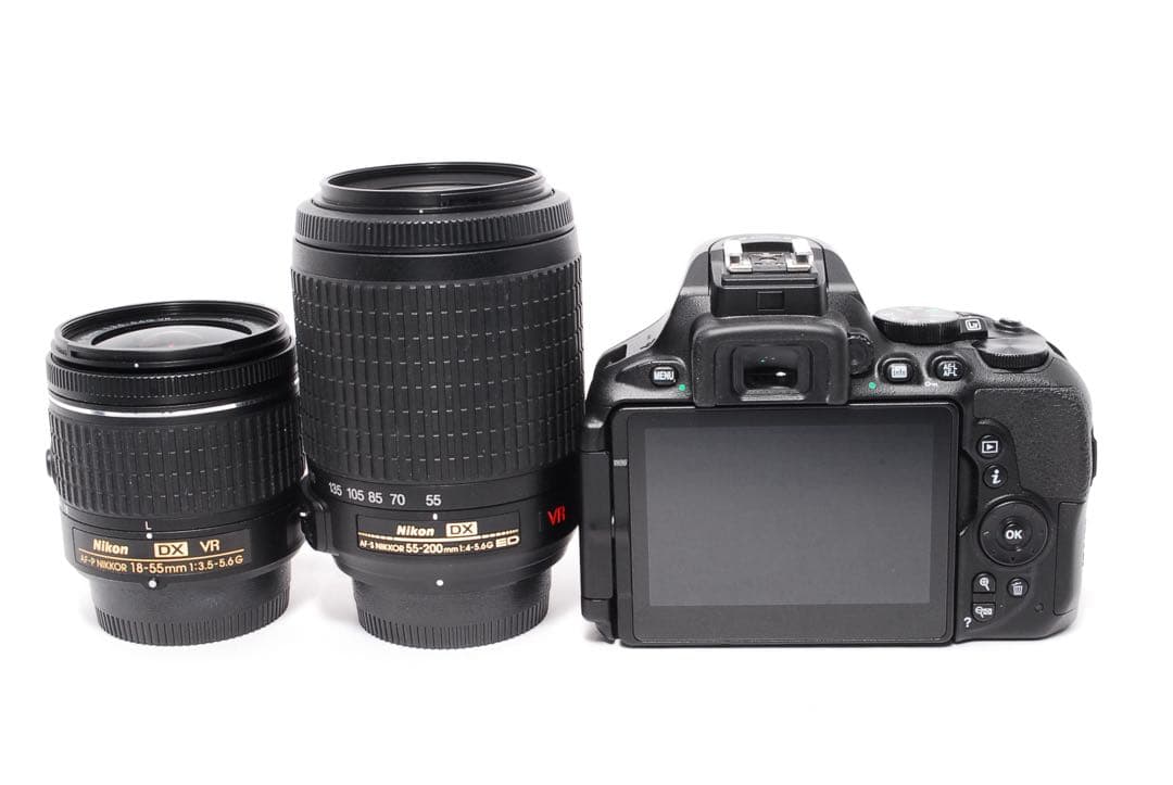 ◇ショット数5710◇Nikon D5600◇WiFiで楽々転送◇一眼レフカメラ