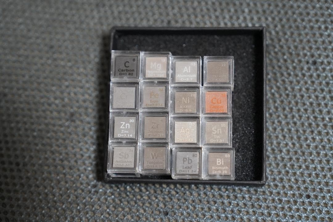 元素標本キューブ16個セット - メルカリ