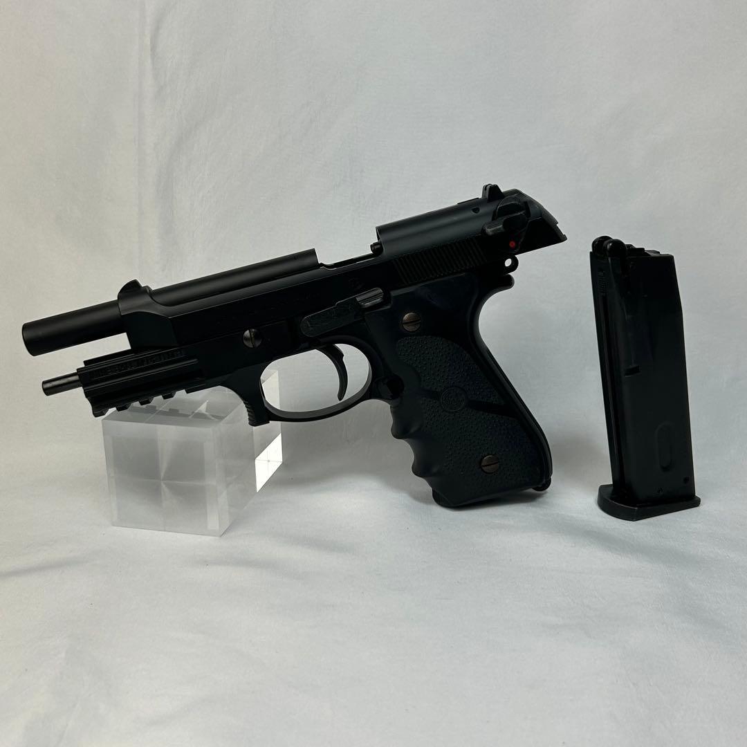 ベレッタ　M92F　／　東京マルイ　ガスガン M92F クロームステンレス - ガスブローバック | 東京マルイ
