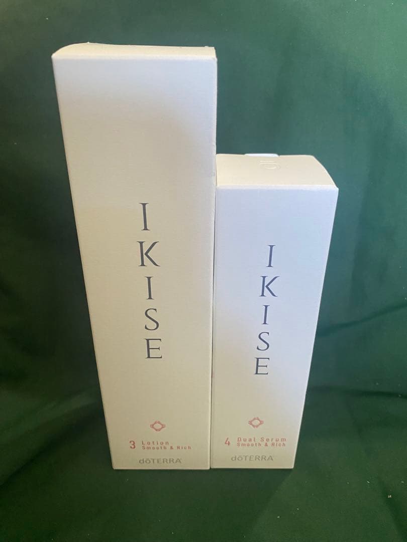 ドテラ　IKISE ローション セラム　セット　値下げ IKISE ローション&デュアルセラムセット クリア＆ライト - メルカリ