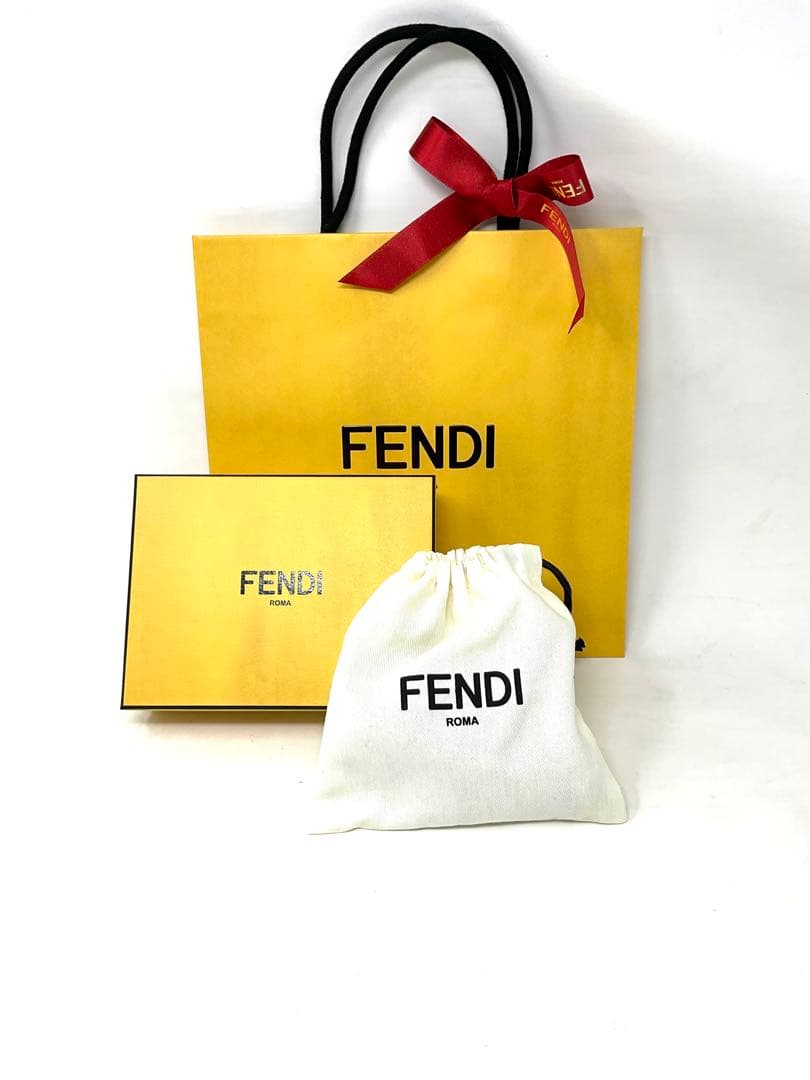 フェンディ ブラウン FF ジャカード キーホルダー クマ - メルカリ