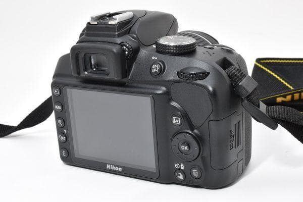 【美品】ニコン Nikon D3400 レンズキット《ショット数2824回》