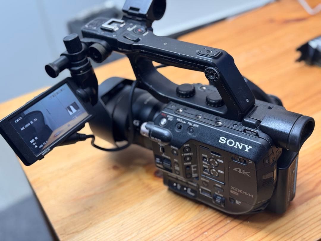 値下げ！SONY PXW-FS5 18-105 f4ズームレンズ大容量バッテリー Amazon | Sony PXW-FS5 4K XDCAM Camera System with Super 35 CMOS