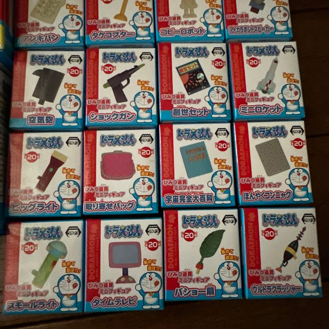 ドラえもん ミニフィギュア＋ドラえもんひみつ道具ミニチュア