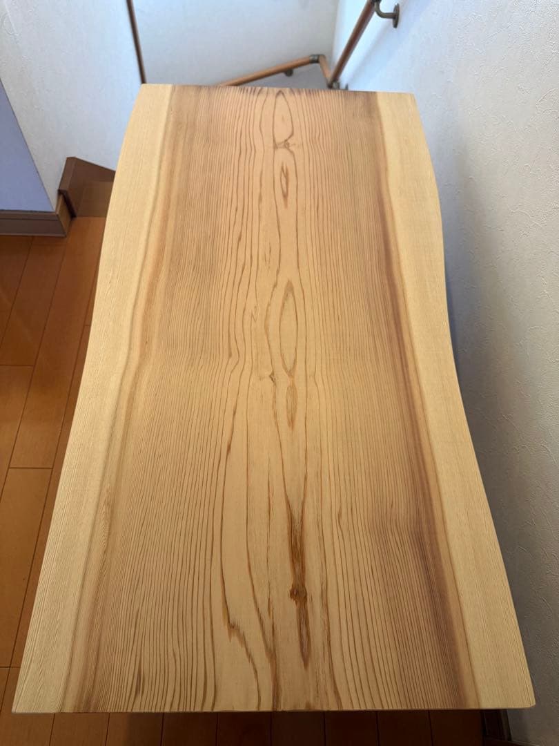 天然杉高級節なし中杢目テーブル 一枚板唯一無二‼️