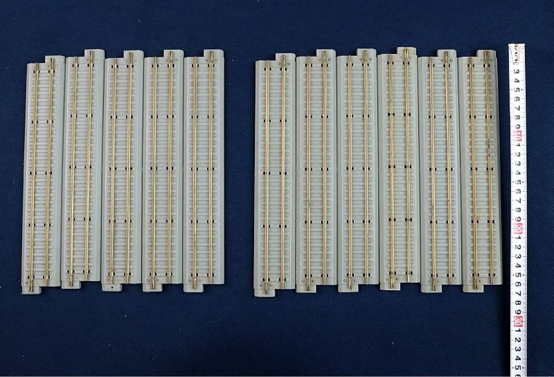 5070□KTM HO(16番) 貨物列車8両＋レール27本 セット