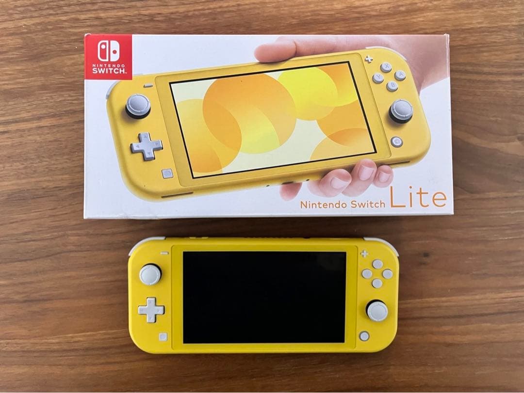 【美品】Nintendo Switch Lite イエロー Nintendo Switch - Nintendo Switch Lite イエロー M444の通販 by