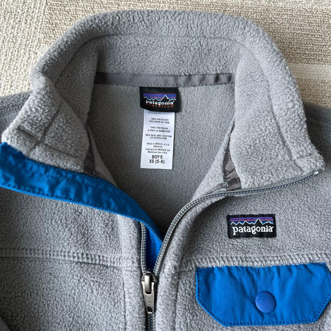 patagoniaパタゴニア フリースジャケット ボーイズXS 5-6歳 グレー