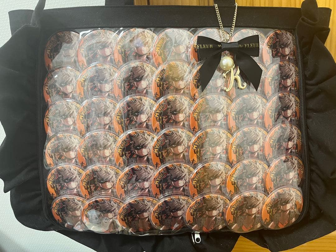 爆豪勝己 原作缶バッジ 第4弾 痛バ - メルカリ